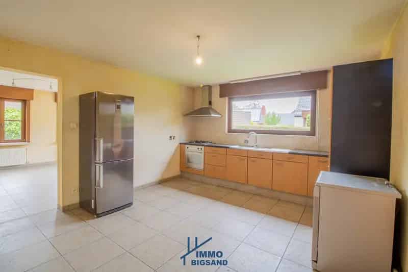 Huis te huur Wevelgem: Ruime woning met tuin en carport