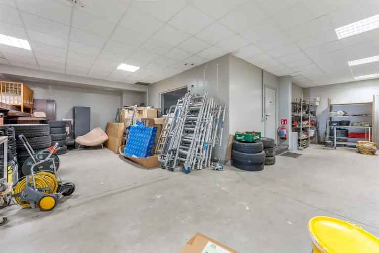 Te Huur Handelsruimte Kantoor 350m² met Opslagruimte 313m²