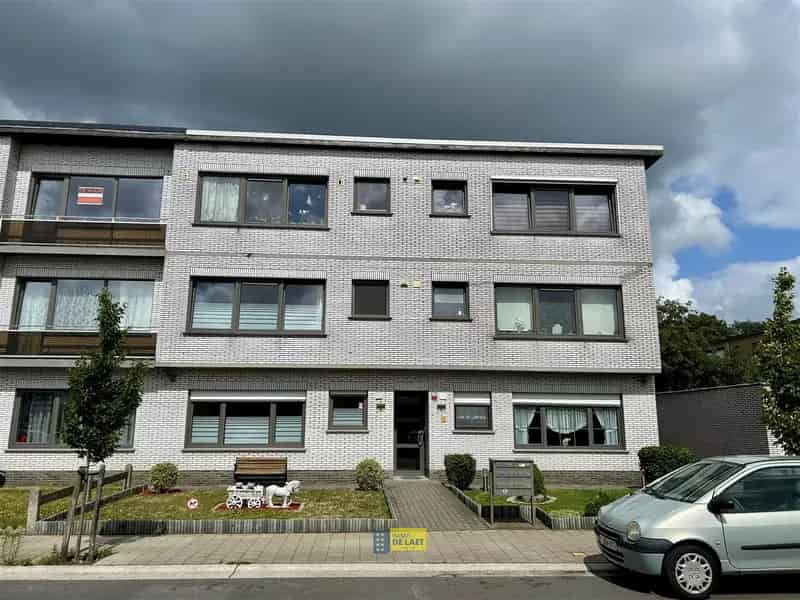 Gelijkvloersappartement 2 slaapkamers tuin garagebox te huur