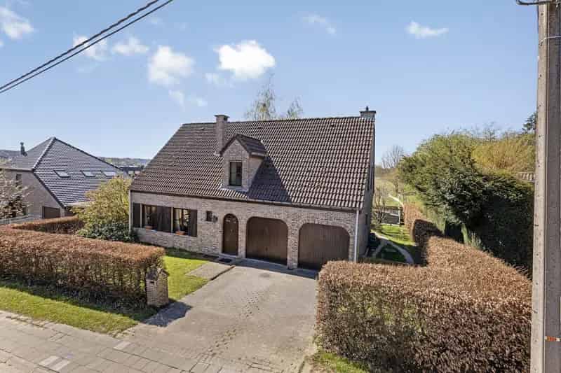 Huis te koop Landelijke woning 200m² 3 slaapkamers tuin garage