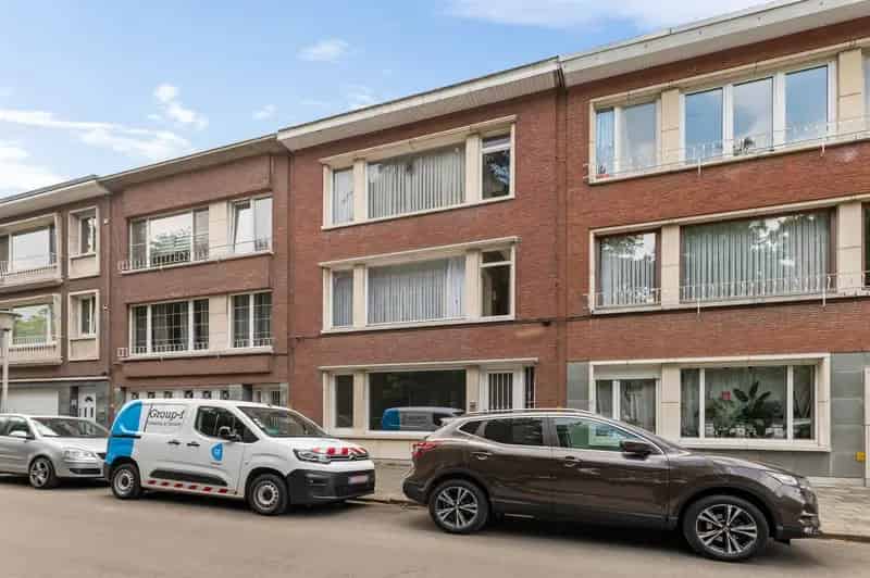 Te renoveren appartement Antwerpen 72m² met tuin 95m²