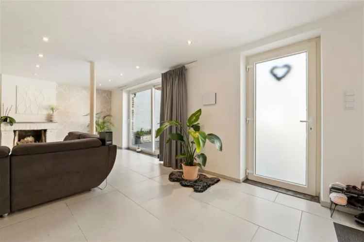 Charmante Gerenoveerde Woning Velm