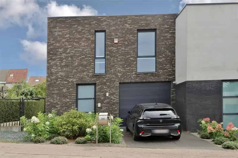 Woning te Lot