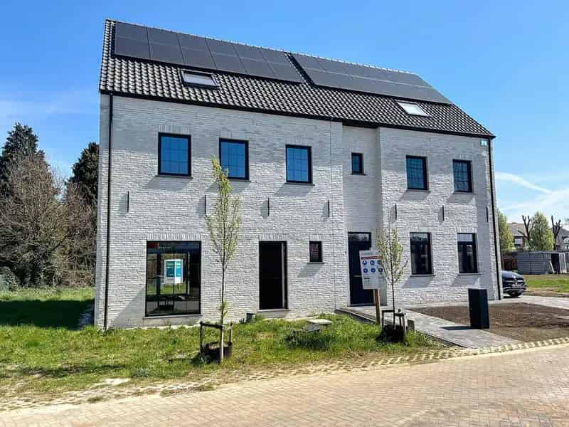 Herenthout Landelijke woning 3-5 slaapkamers te huur