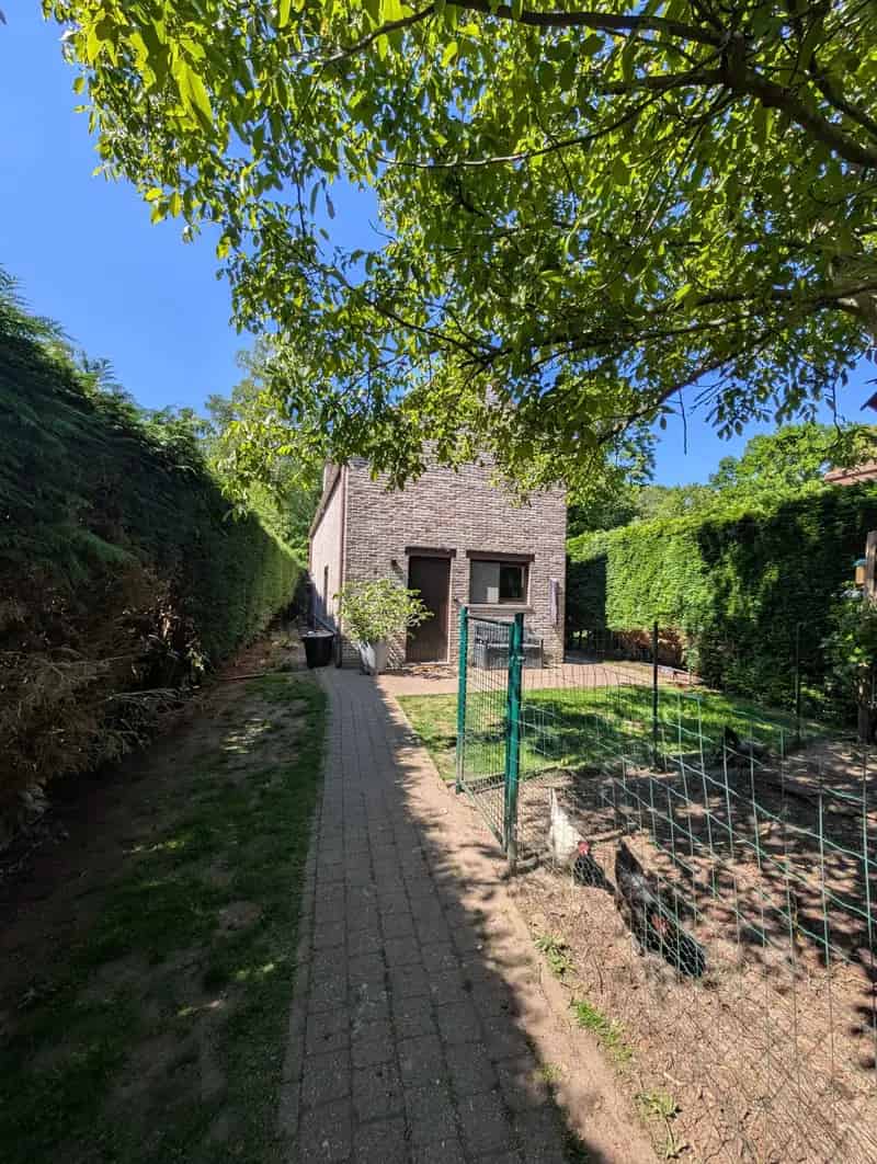Huis te koop: Rustige open bebouwing nabij E10 plas