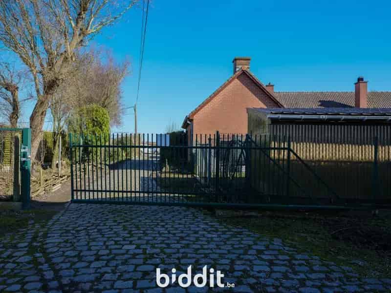 Rustig Gelegen Hoeve te renoveren 90a 58ca