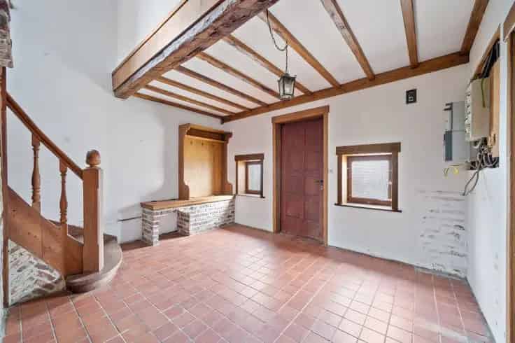 Huis Te Koop Waanrode 4 slaapkamers Grote Tuin Te renoveren