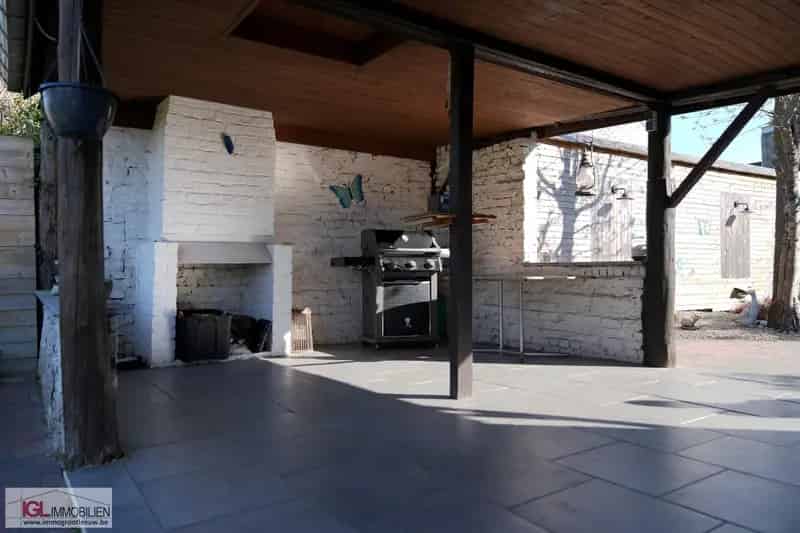 Pittoreske woning met tuin en garage