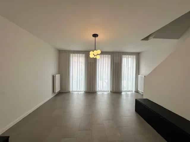 Triplexappartement te Huur Neeroeteren