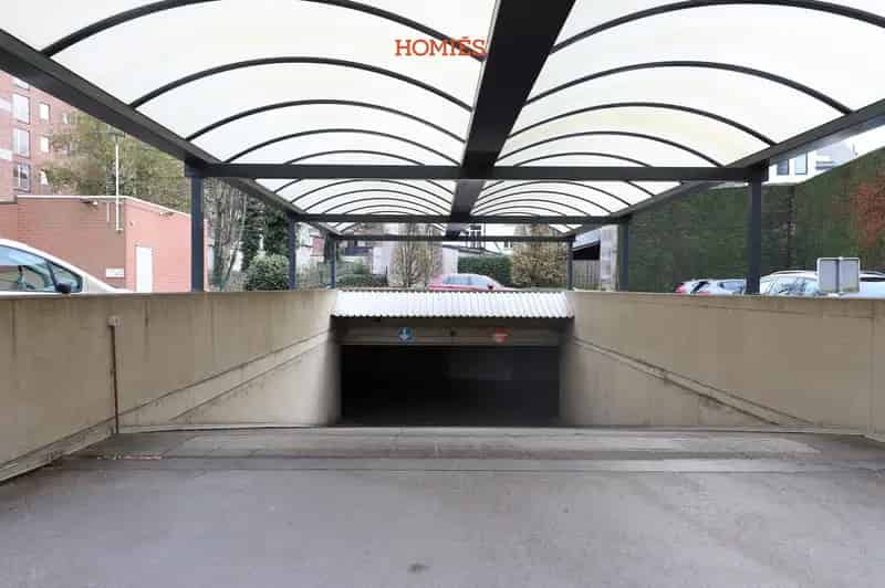 Ondergrondse Garagebox te Huur
