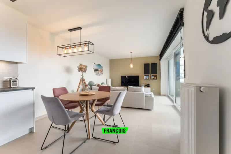 Modern Appartement te Oostende met Zonnig Terras in Residentie THE WAVES