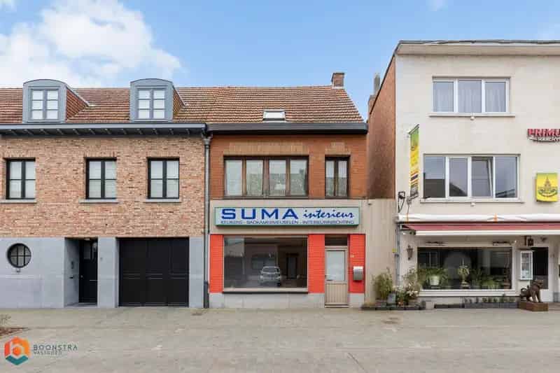 Te renoveren handelsgelijkvloers met woning Itegem