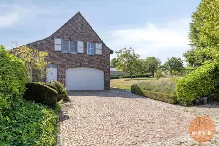 Villa te koop in Dilbeek