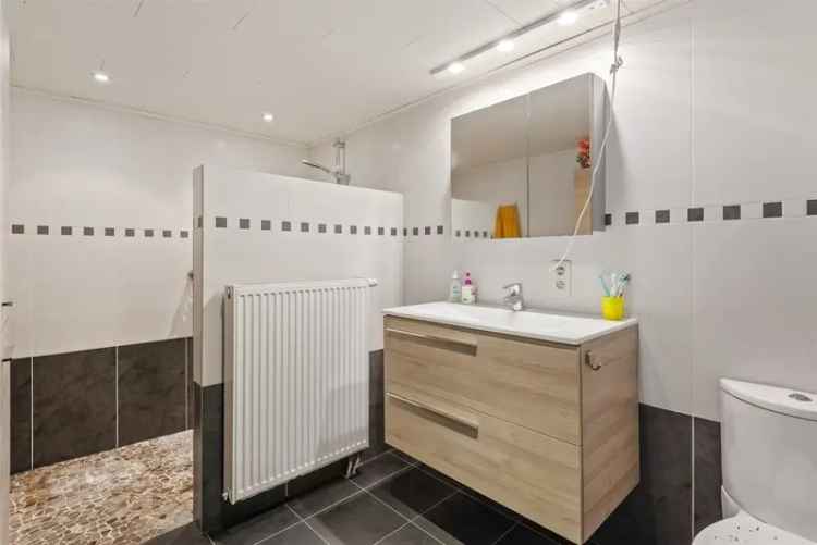 Charmante Halfopen Woning Grote Tuin Centrum Berlaar