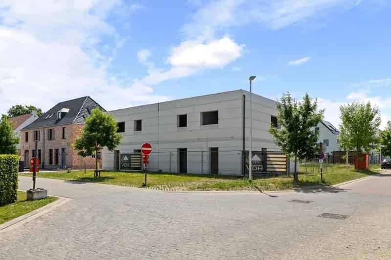 Casco Halfopen Bebouwing te Alken 216m²