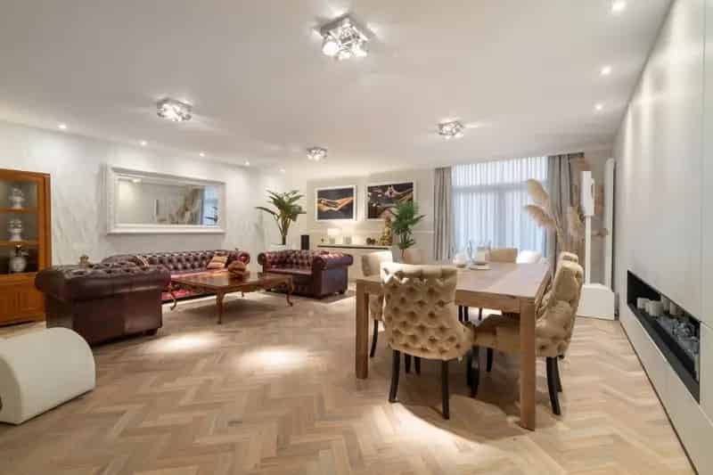 Luxe Duplex Appartement Herzele 4 slaapkamers 2 badkamers Sauna Tuin