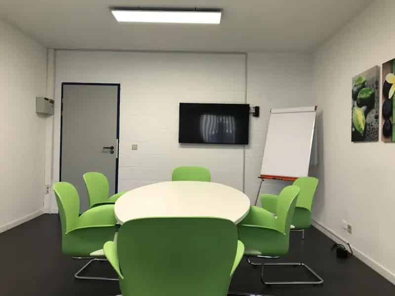 30m2 Opslag 25m2 Kantoor te Huur