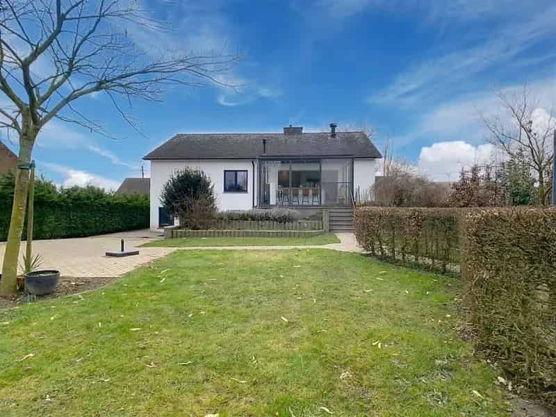 Gerenoveerde woning 3 slaapkamers tuin bijgebouw 15a 96ca