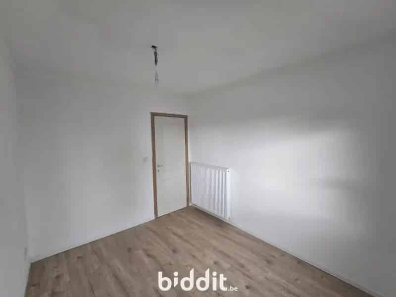 Deels Gerenoveerde Hoeve te Attenhoven 2145m2 EPC D
