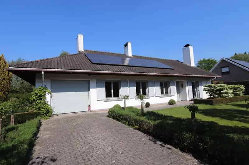 Huis te koop: Rustige Villa met Zonnige Tuin en 4 slaapkamers