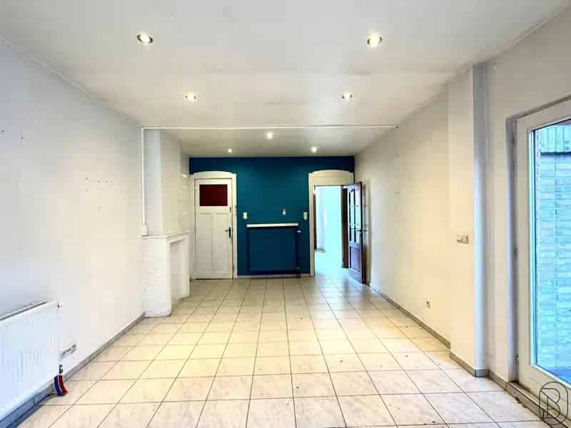 Huis te huur Kortrijk: 5 slaapkamers, tuin, renovatieproject
