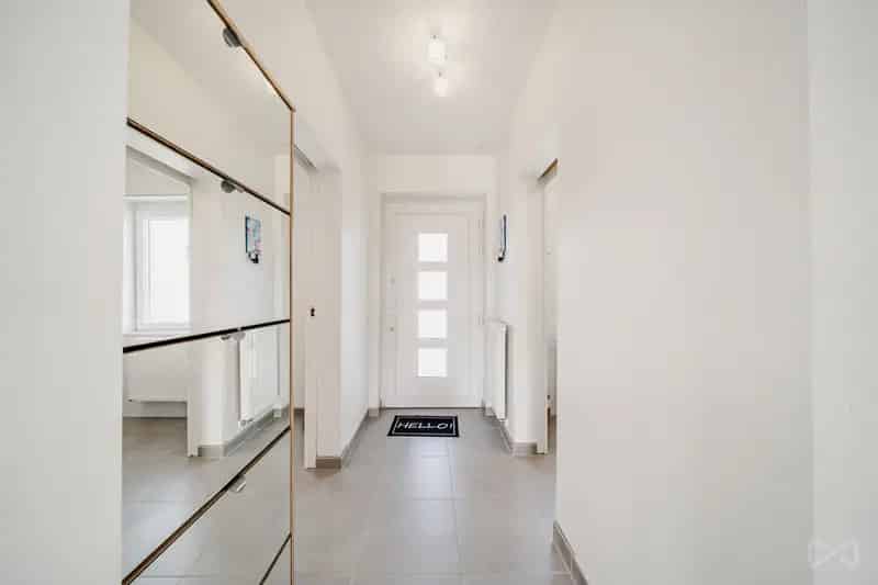 Huis te huur - Recent Gemeubileerd - 3 slaapkamers - 2 badkamers