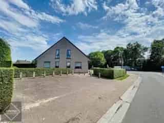 Kantoor te koop Roeselare 430m² - 12 park. - Dubbele garage