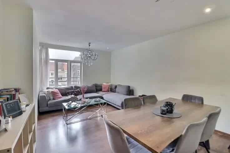 Brussel Centrum 3 Slaapkamer Appartement Te Renoveren