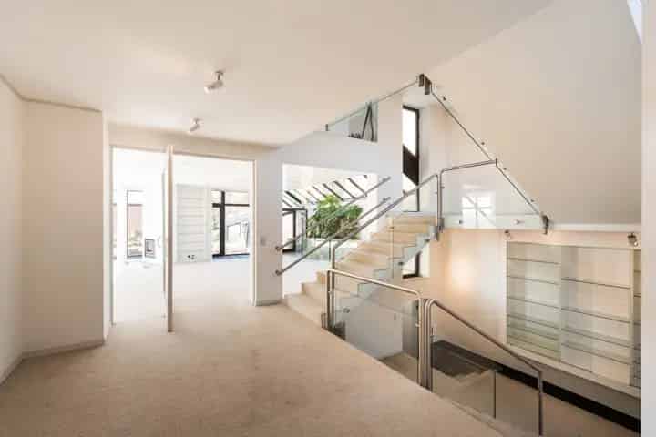 Ruime woning te koop Place de Steenkerque 7