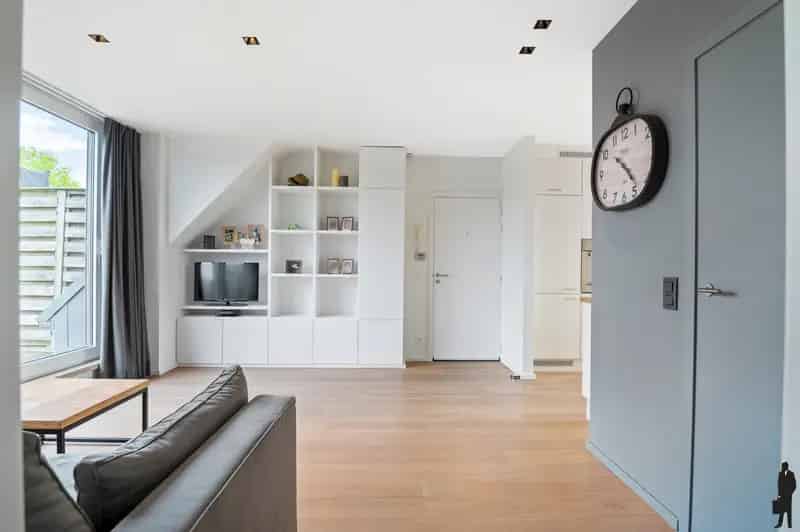 Centraal gelegen appartement met ruim terras te huur