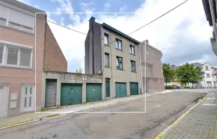 Te renoveren woning met 4 garages Tervuren