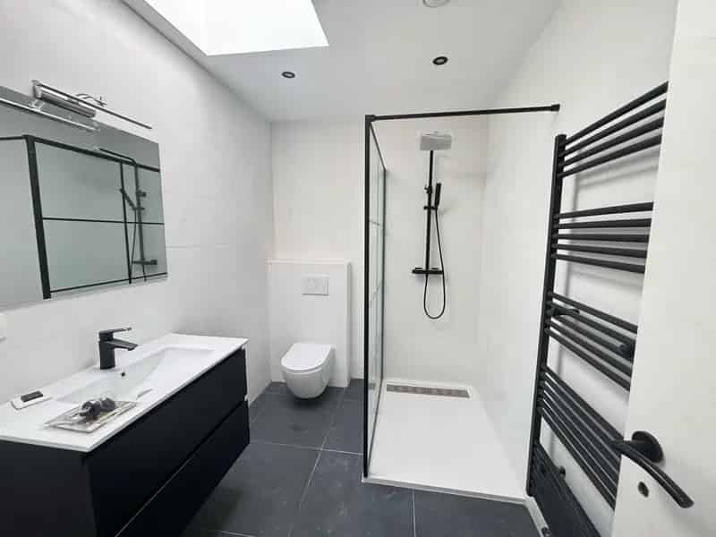 Appartement te koop met terras gerenoveerd en energiezuinig