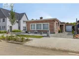 Bungalow te koop Erembodegem 3 slaapkamers 2 garages