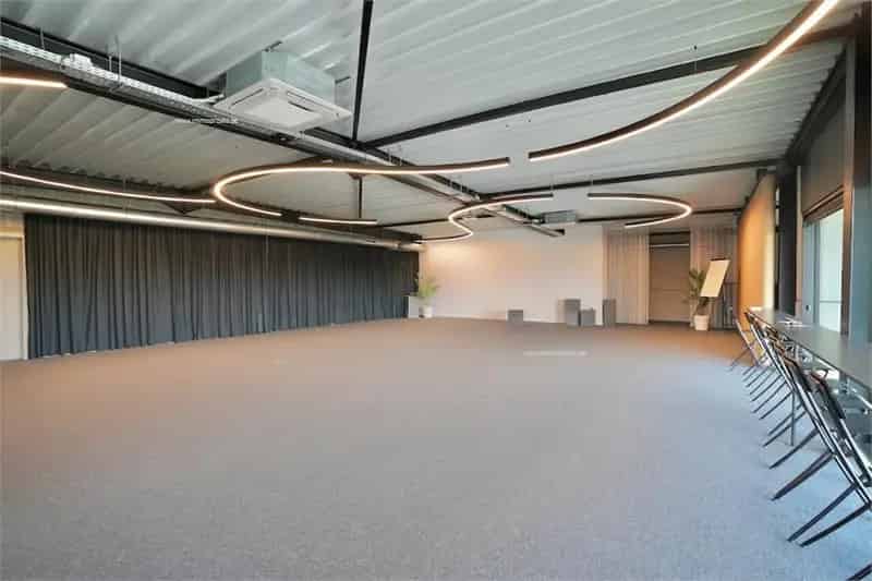 Nieuwbouw Handelspand te Huur Assenede