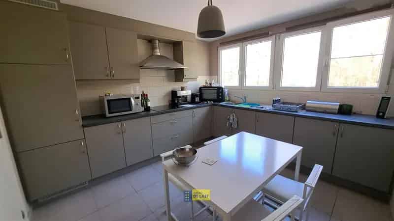 Groot Appartement 3 slaapkamers te huur