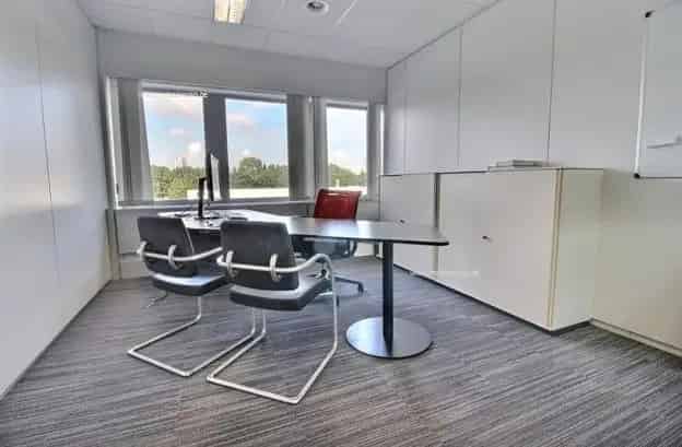 Kantoorruimte te koop Drogenbos 2016m² Amadeus Square