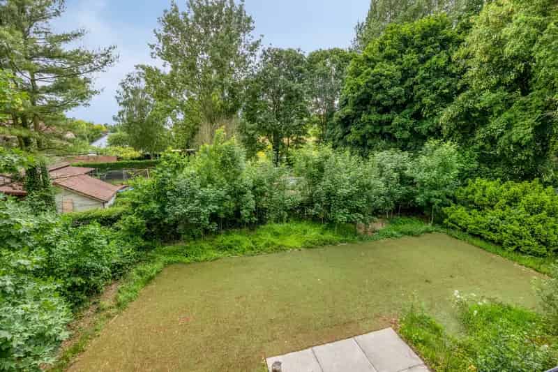 Ruime Bungalow te Koop Groot Perceel Zuidwest Gerenoveerd