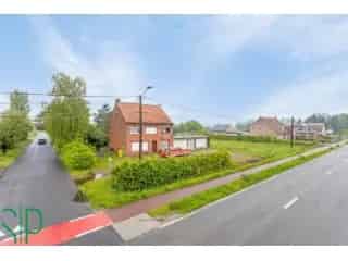 Huis Gemengd Gebruik Te Koop Geel