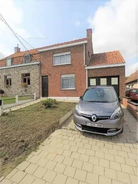 3 Slaapkamers Huis te Koop Lauwe Garage Grote Tuin
