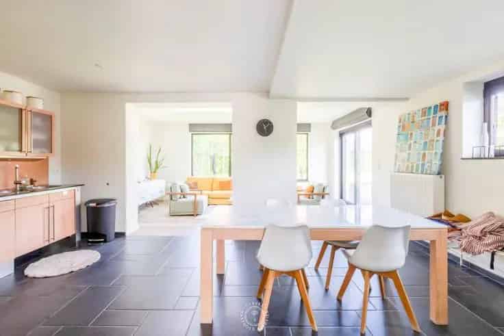 Huis Te Koop Rustige Wijk 3 slaapkamers Dubbele Garage
