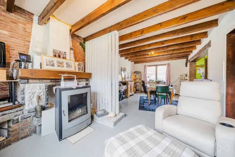 Huis te koop: 6 slaapkamers, bijgebouwen en grote tuin