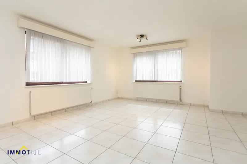 Appartement met Garage Nabij Centrum Lebbeke