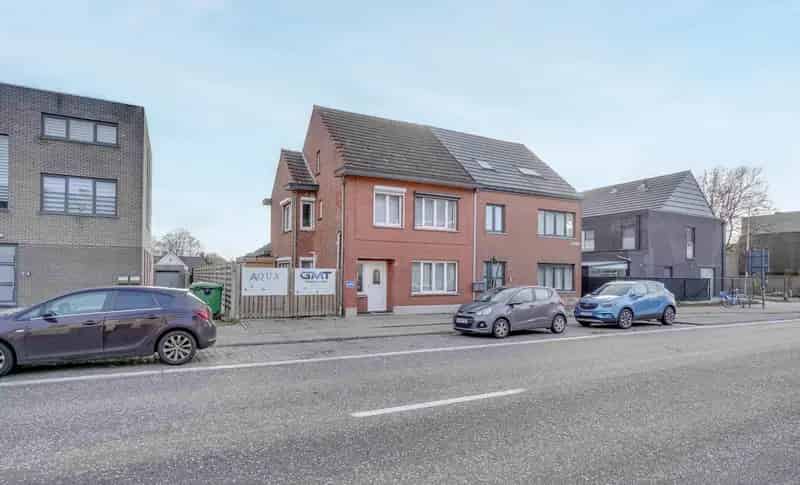 3 Slaapkamers 3 Gevelwoning Gerenoveerd Tuin Zonnepanelen