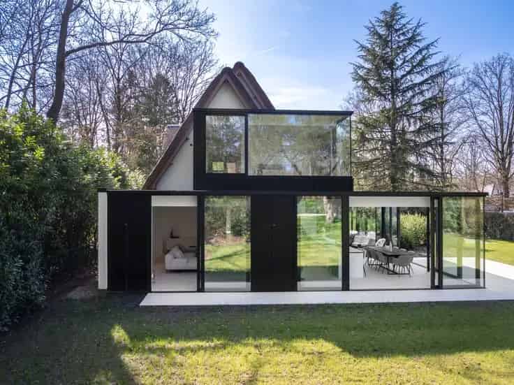 Villa te Koop Schilde 4 slaapkamers 2 badkamers gerenoveerd