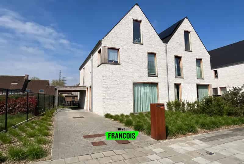 Halfopen bebouwing te Kristus Koning Brugge 164m² 3 slaapkamers