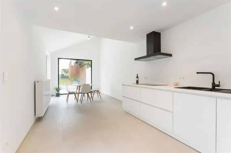 Gerenoveerde halfopenwoning 4 slaapkamers EPC B Kortrijk