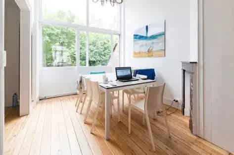 Gelijkvloerse kamer te huur in gerenoveerd huis