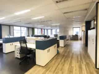 Kantoorruimte te huur Evere 795m² gerenoveerd
