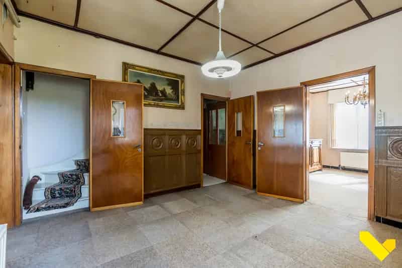 Te Renoveren Woning Op 1000 M² Grondoppervlakte