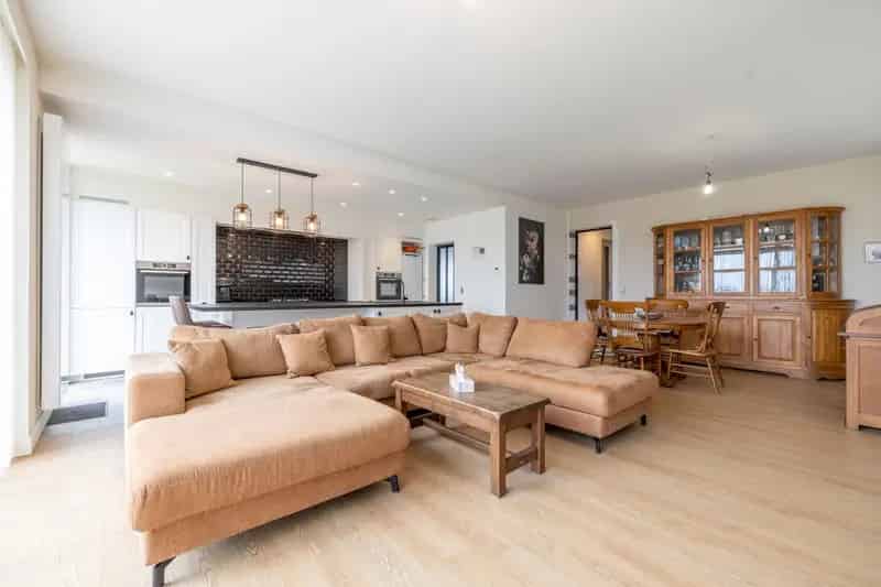 Bungalow 3 slaapkamers garage 2488m2